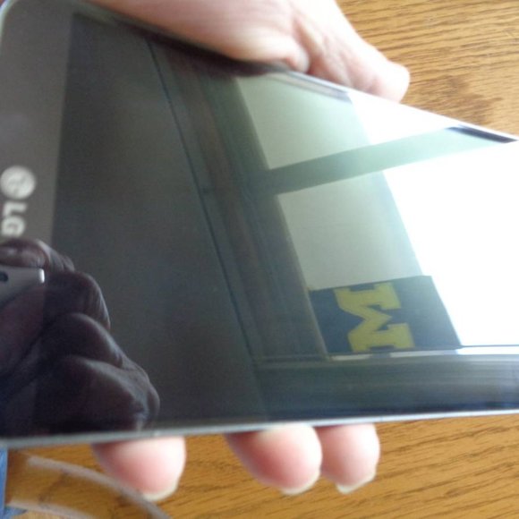 LG G Flex Android Smart Phone - Picture 1 of 11